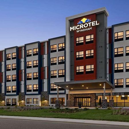 Microtel Inn & Suites Montreal Airport-Dorval Qc Eksteriør billede